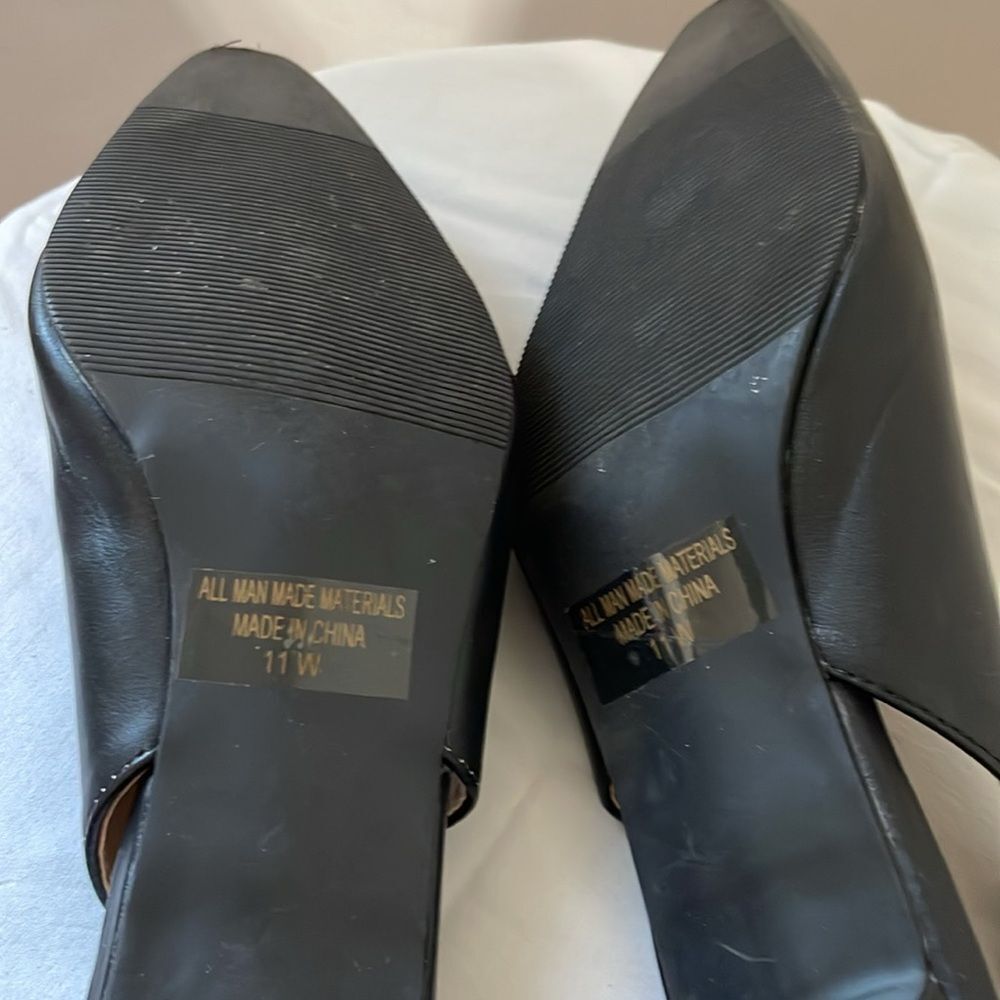Elegant Black Slingback Heels with Silver Floral Accent - Picture 10 of 10